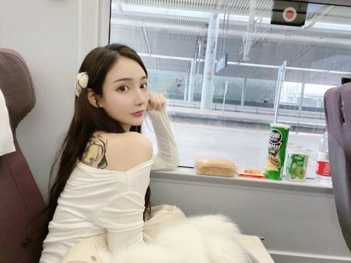 迪拜大学生伴游