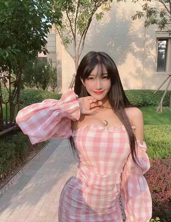 巴黎外围模特联系方式